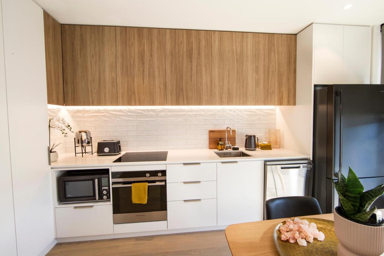 Funk In The City - Luxury Laneway Apartment With Single Garage クライストチャーチ エクステリア 写真
