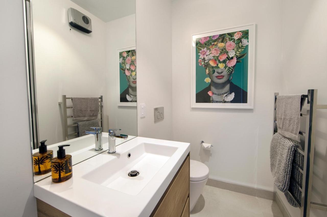 Funk In The City - Luxury Laneway Apartment With Single Garage クライストチャーチ エクステリア 写真